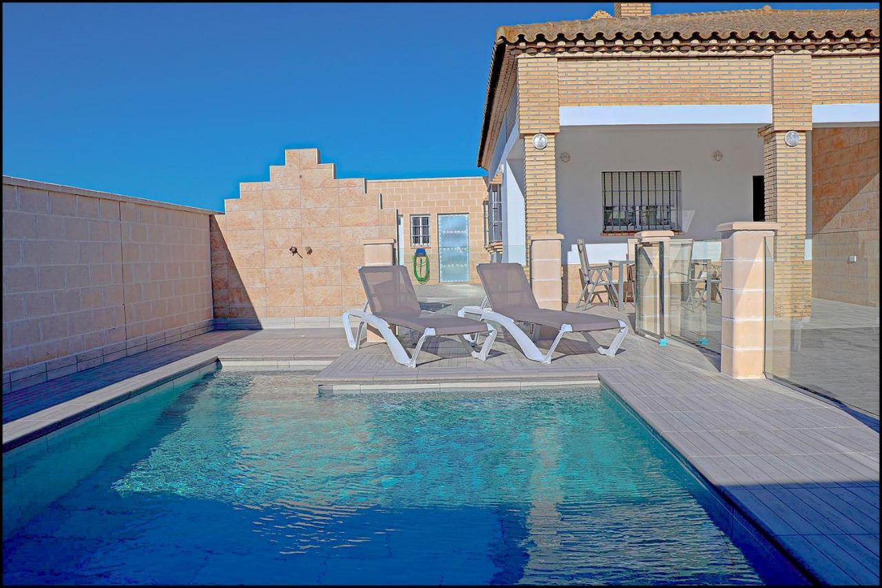 Chalet Penuelas Con Piscina Коніль-де-ла-Фронтера Екстер'єр фото