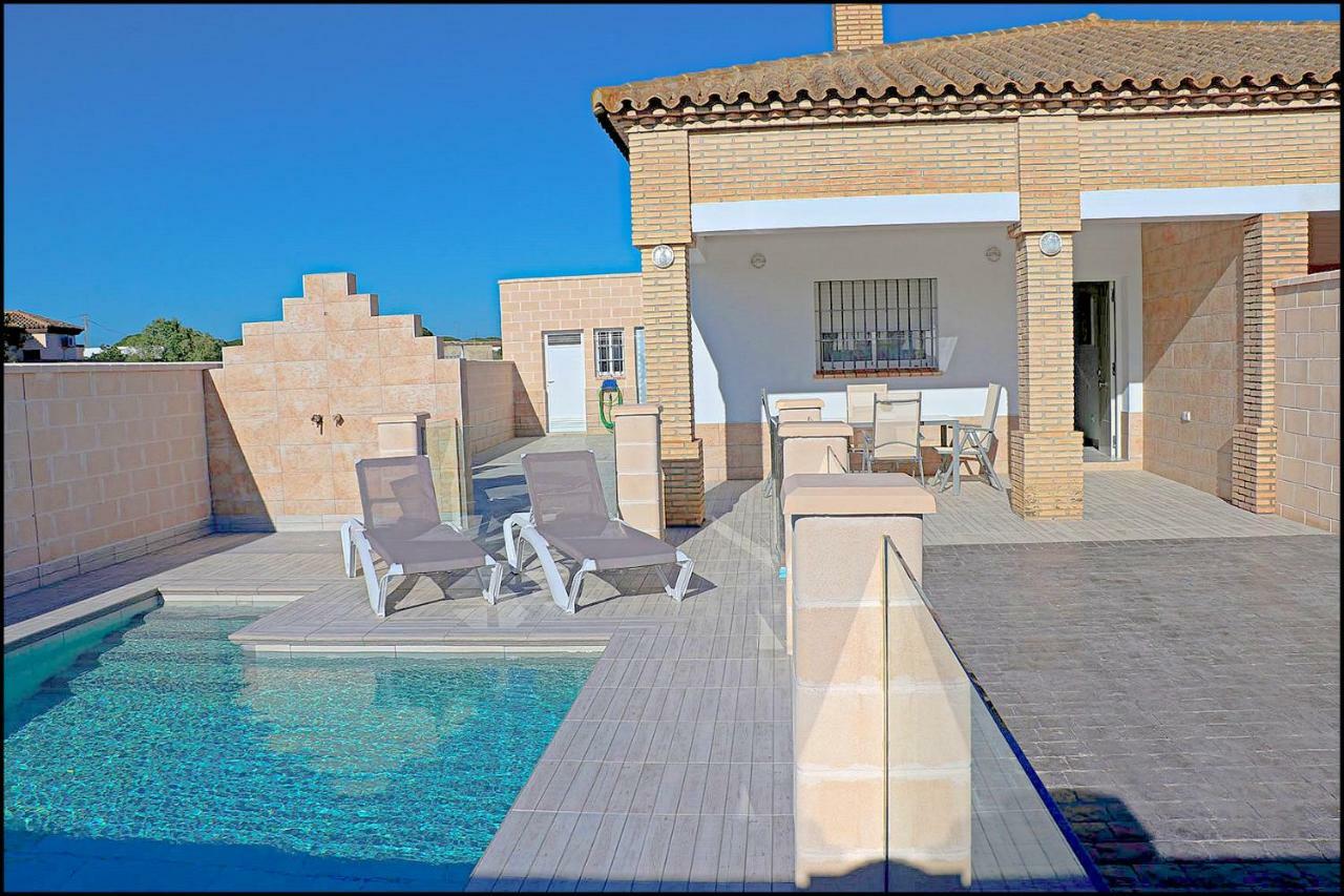 Chalet Penuelas Con Piscina Коніль-де-ла-Фронтера Екстер'єр фото