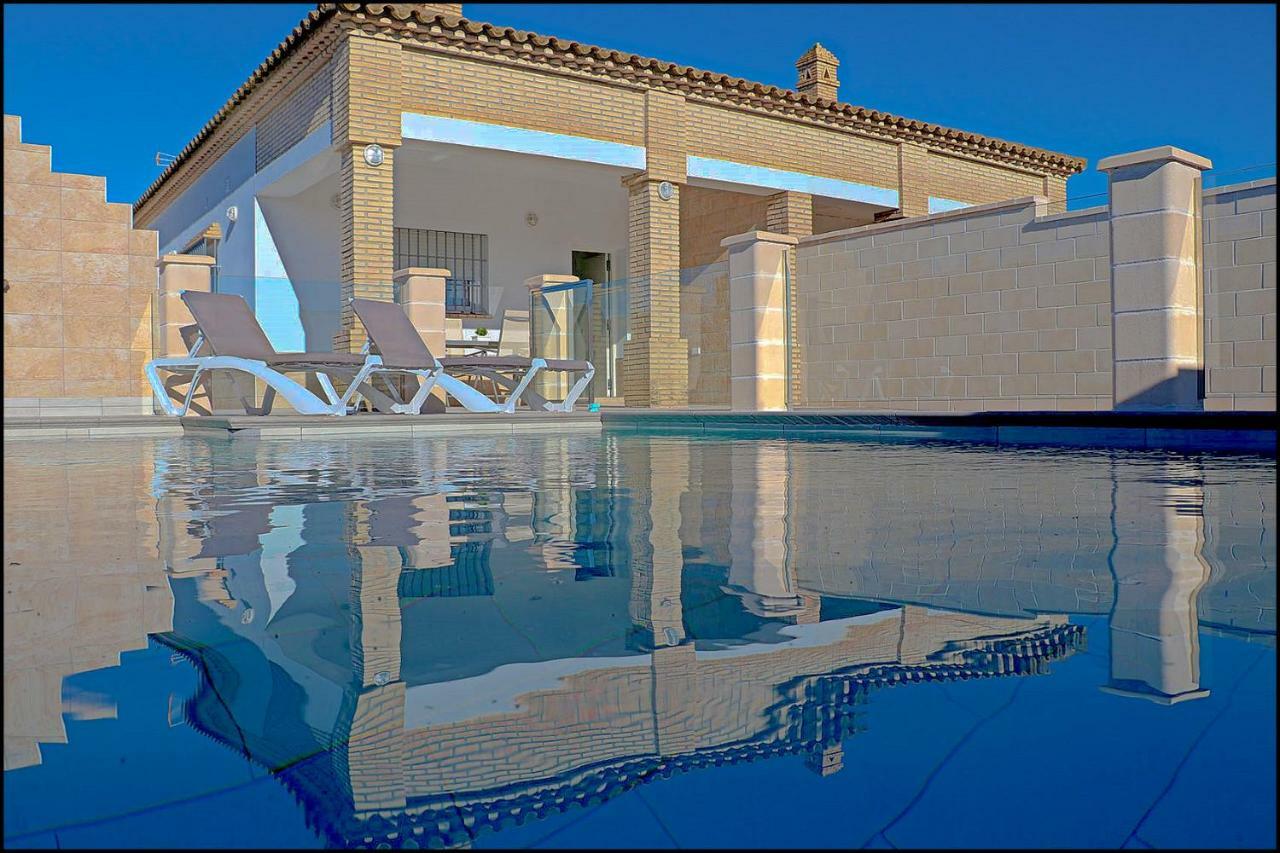 Chalet Penuelas Con Piscina Коніль-де-ла-Фронтера Екстер'єр фото