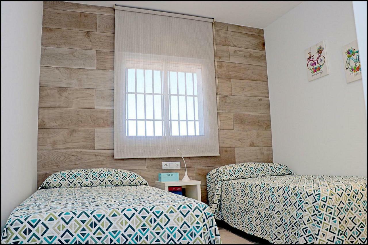 Chalet Penuelas Con Piscina Коніль-де-ла-Фронтера Екстер'єр фото